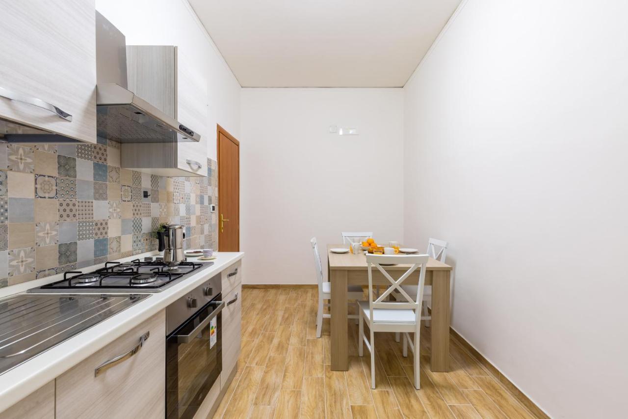 Central Station Family Apartment By Wonderful Italy Napoli Eksteriør bilde